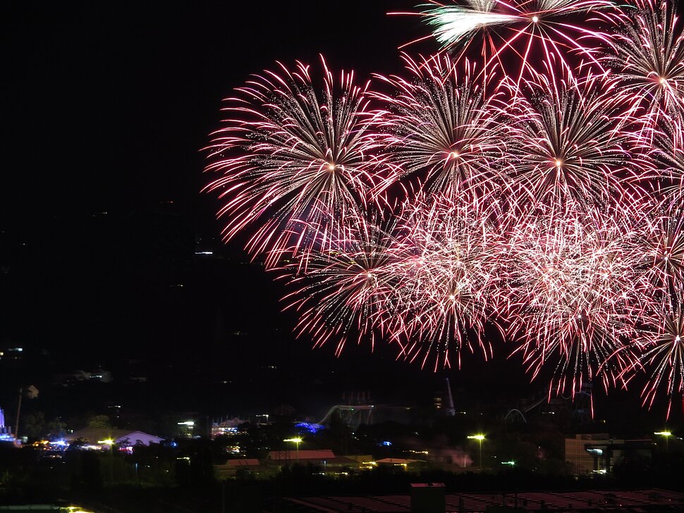 Feuerwerk über der Cranger Kirmes