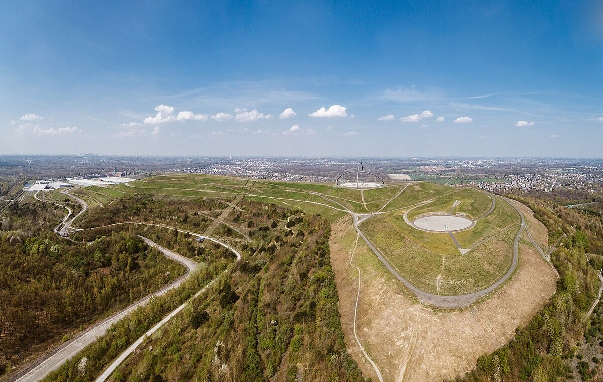 Panorama Halde Hoheward mit Horizontastronomie