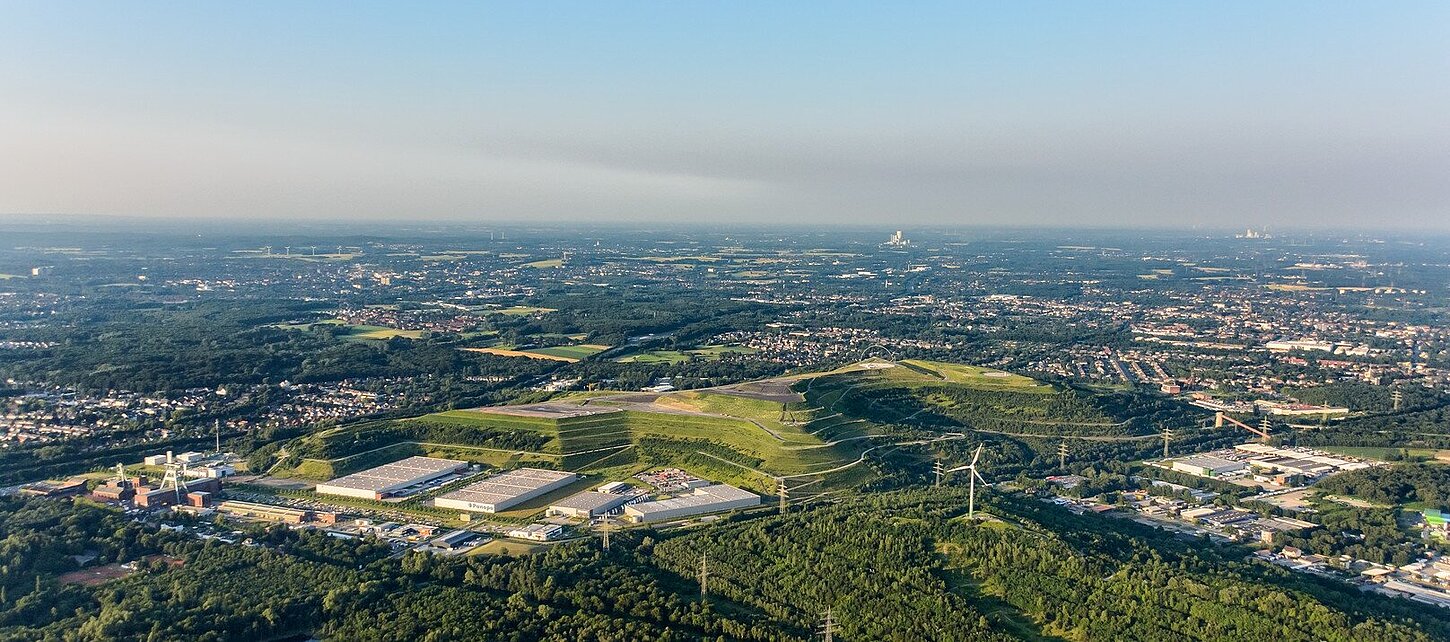 Panorama Areal Halde Hoheward aus der Luft.