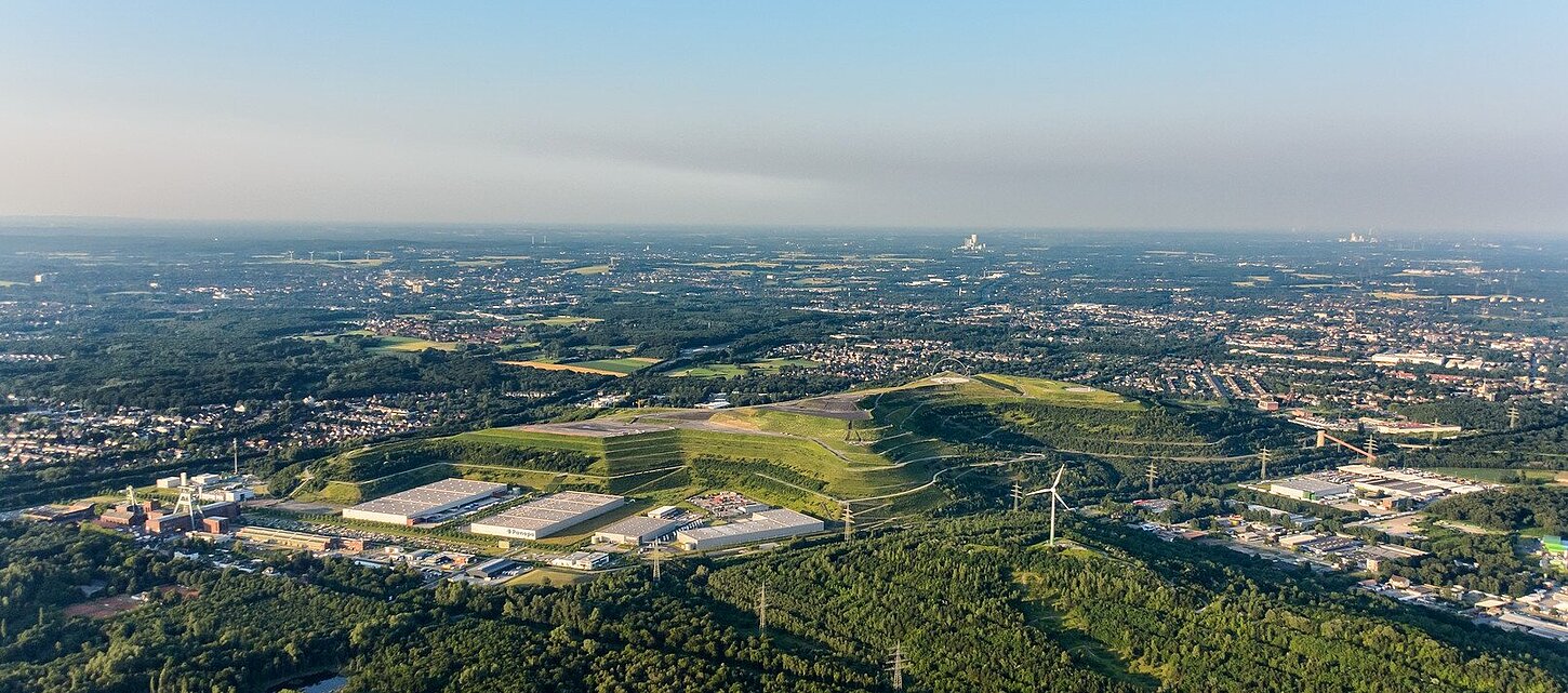 Panorama Areal Halde Hoheward aus der Luft.