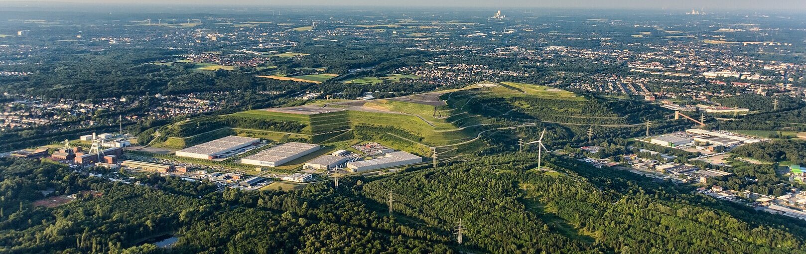 Panorama Areal Halde Hoheward aus der Luft.