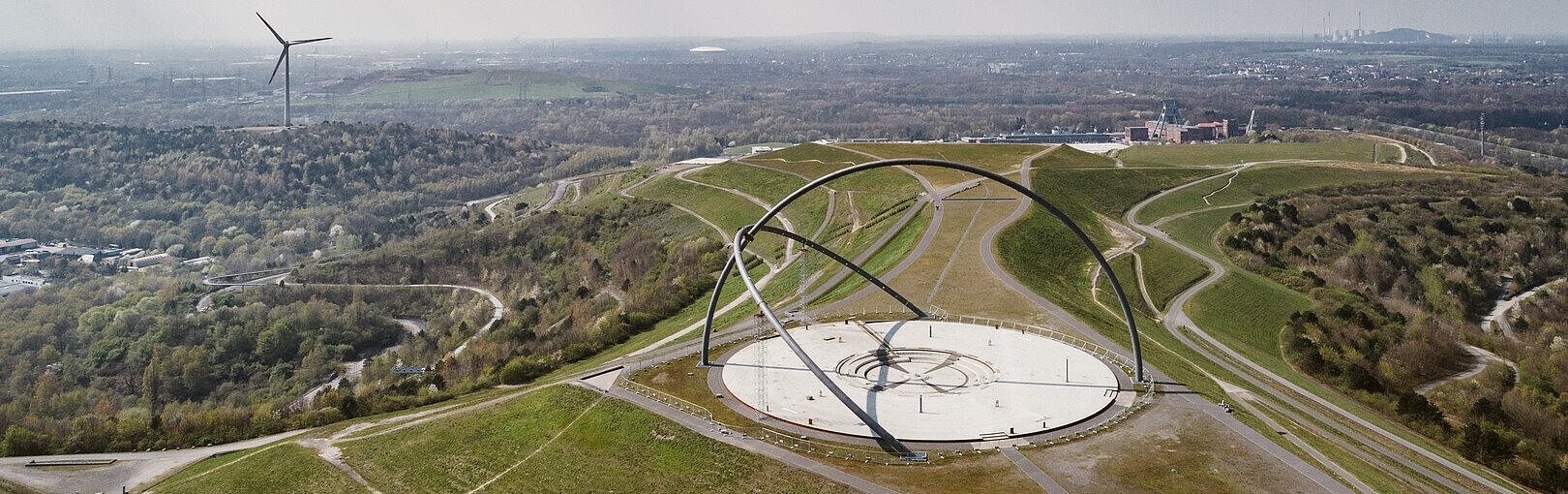 Halde Hoheward mit Horizontobservatorium aus der Vogelperspektive