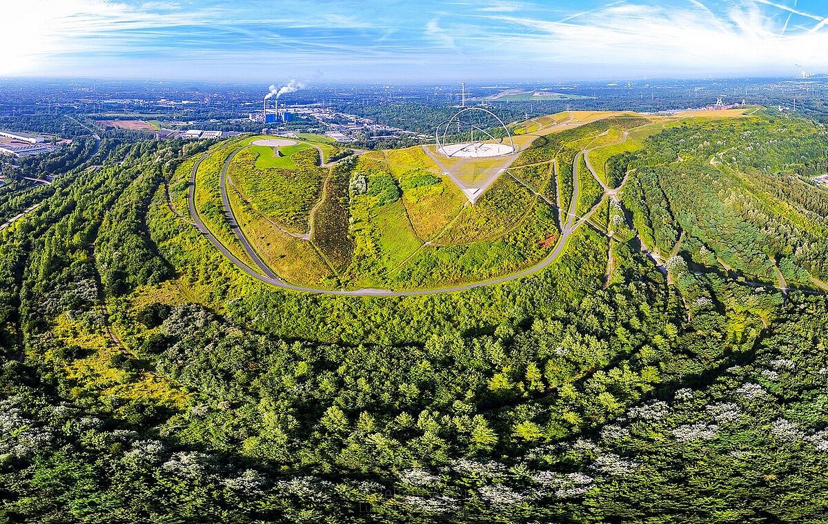 Panorama Halde Hoheward aus der Luft.