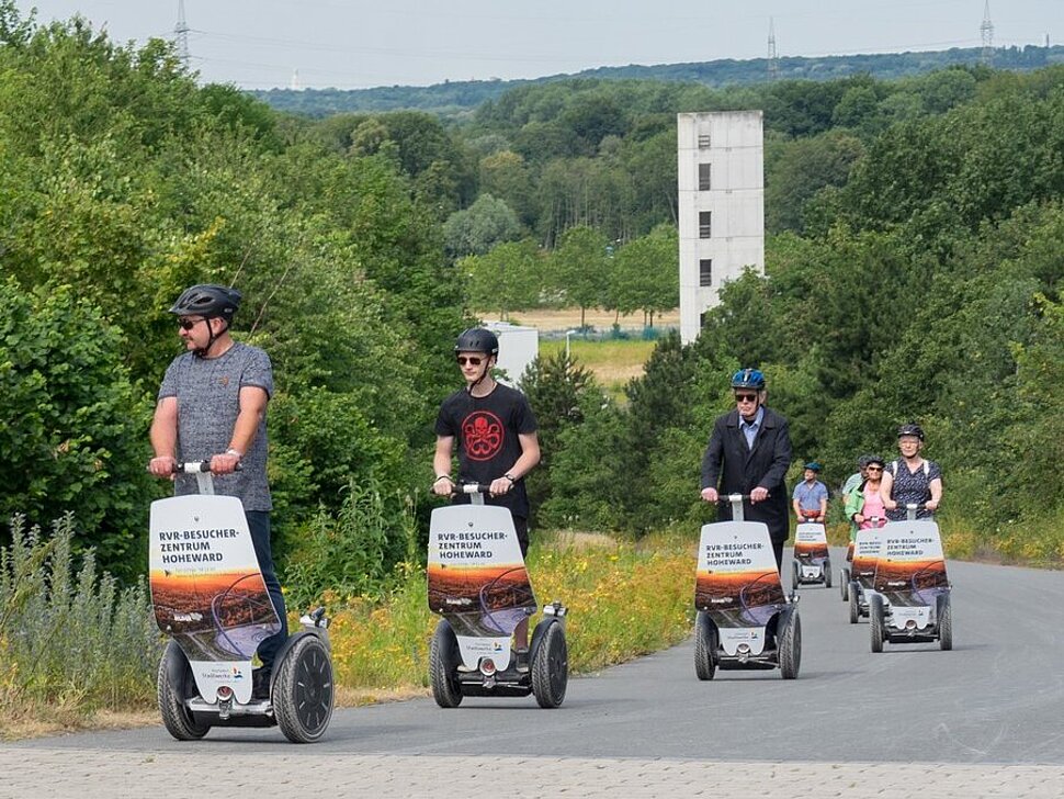 Segway - eine Einsteigertour macht sich auf den Weg.