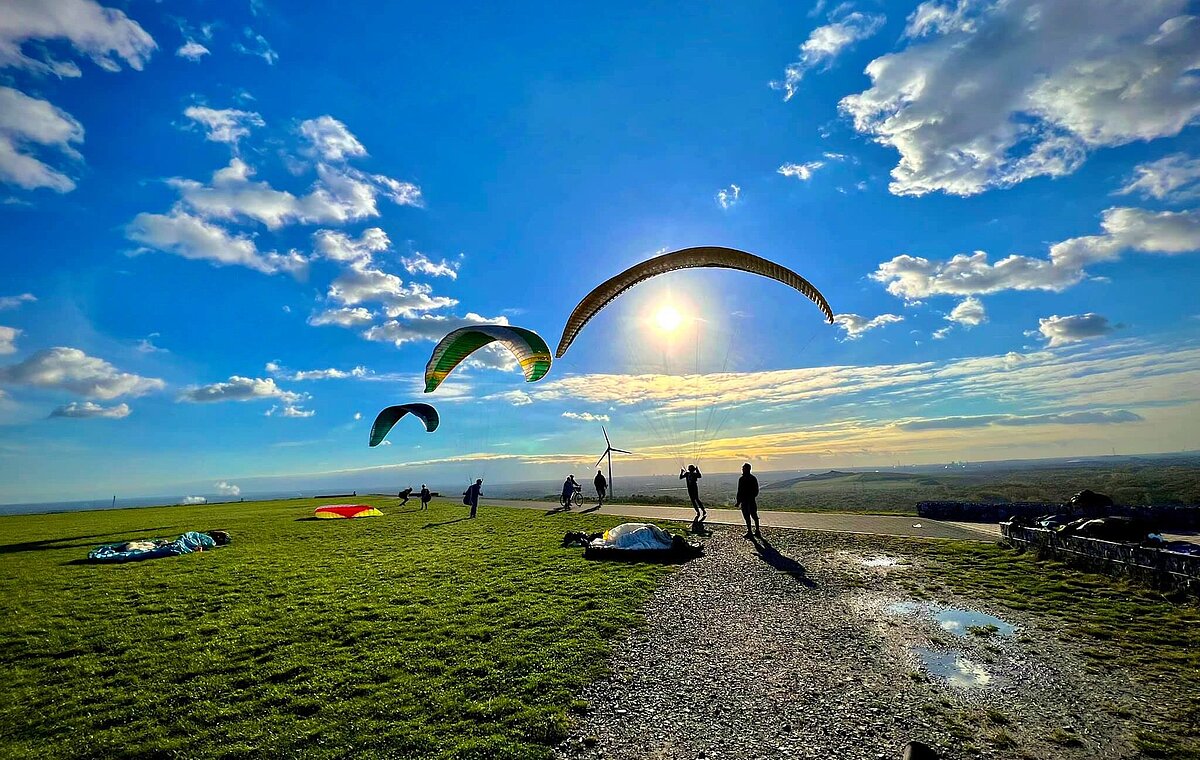 Paraglider auf der Halde Hoheward