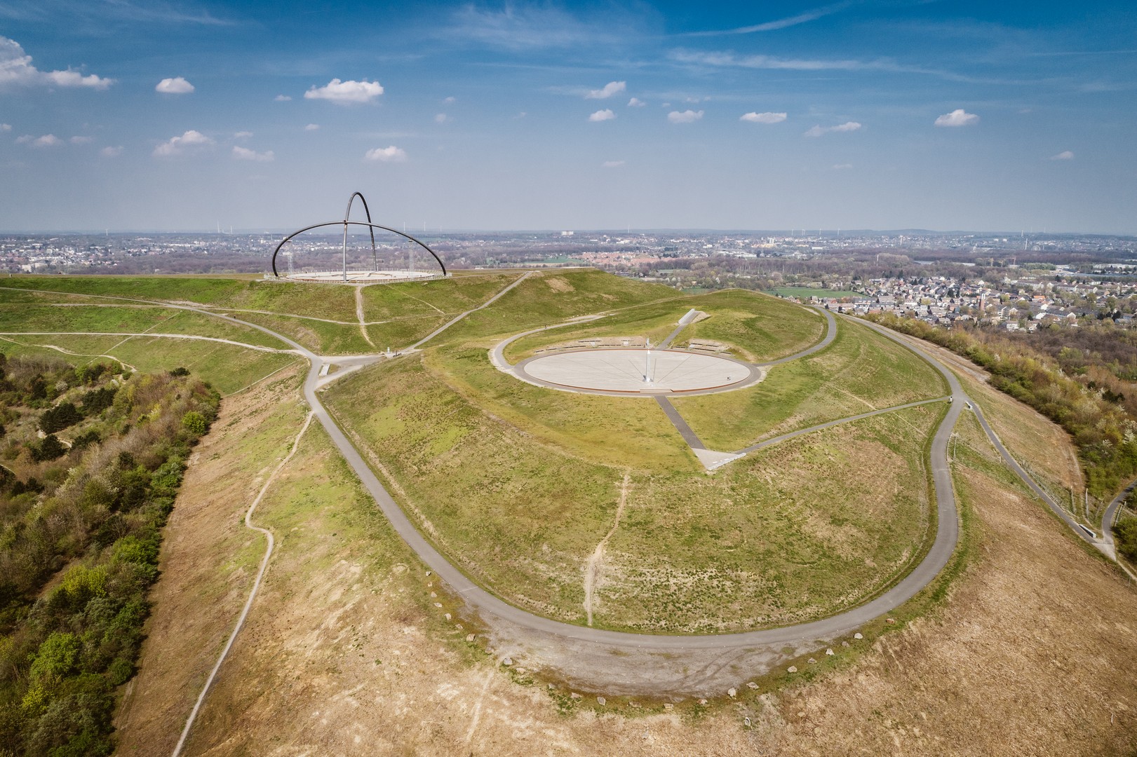 Halde Hoheward mit der Horizontastronomie aus der Luft